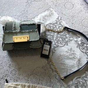 Adorable JEANs are inSOLDSOLDSOLD. SOLD